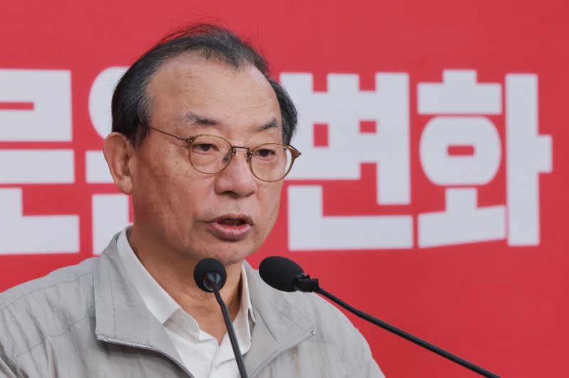 대구시장 공천 관련 브리핑하는 이정현 공관위원장.(사진=연합뉴스)