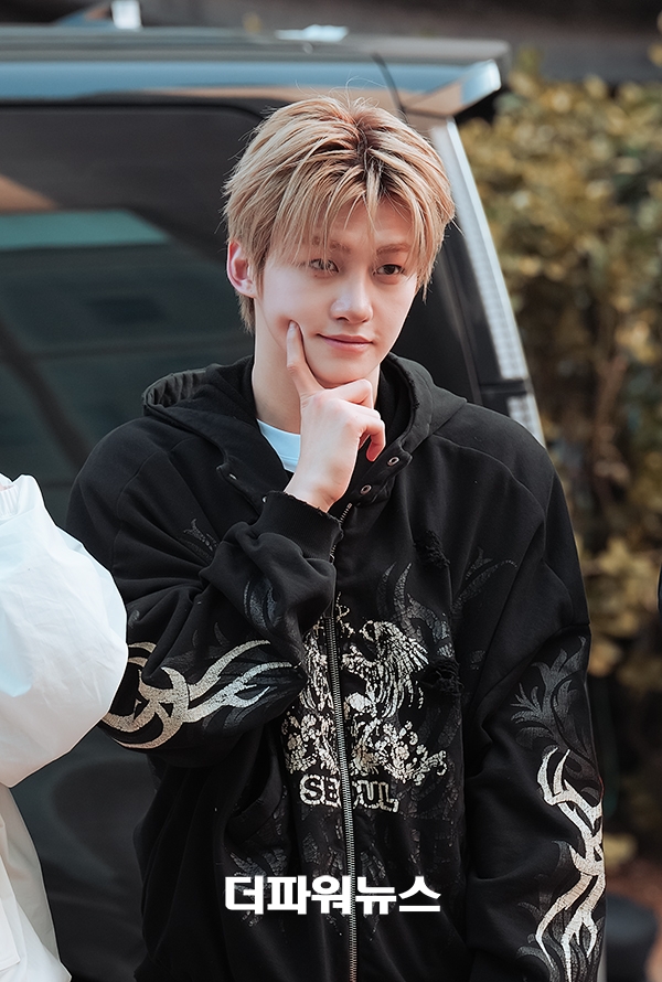 투어스 지훈, KBS 2TV ‘불후의 명곡’ 출근길