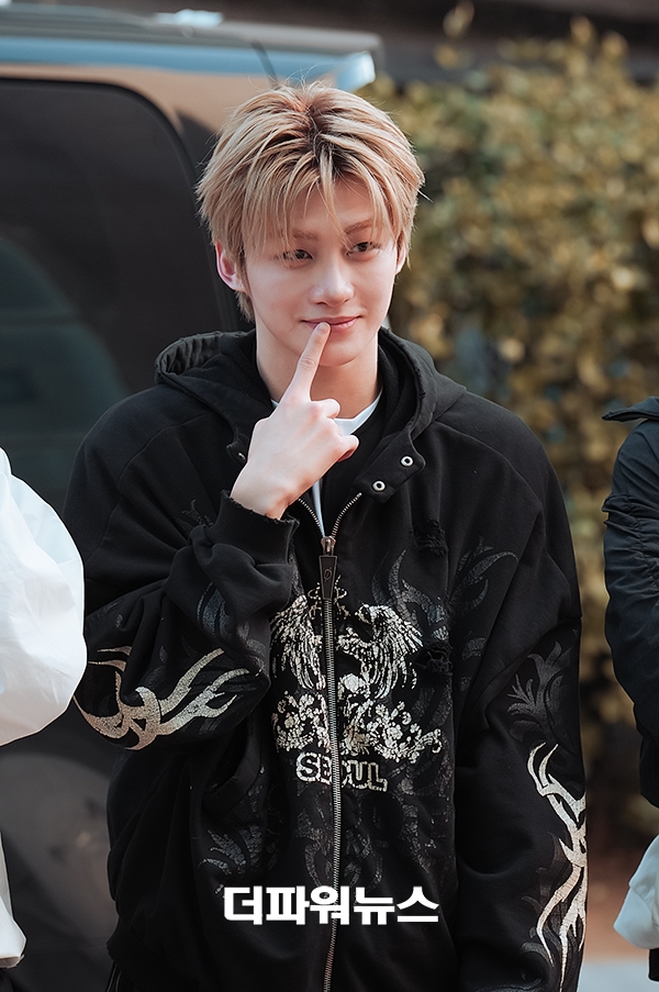 투어스 지훈, KBS 2TV ‘불후의 명곡’ 출근길