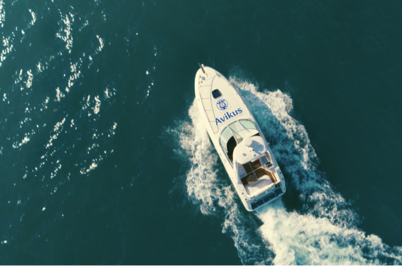 아비커스의 자율운항시스템이 설치된 레저용 보트.(사진=HD현대)