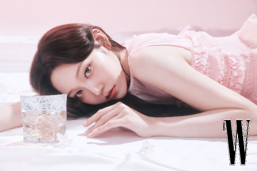 이세이 미야케, 영서와 함께한 향수 화보 공개