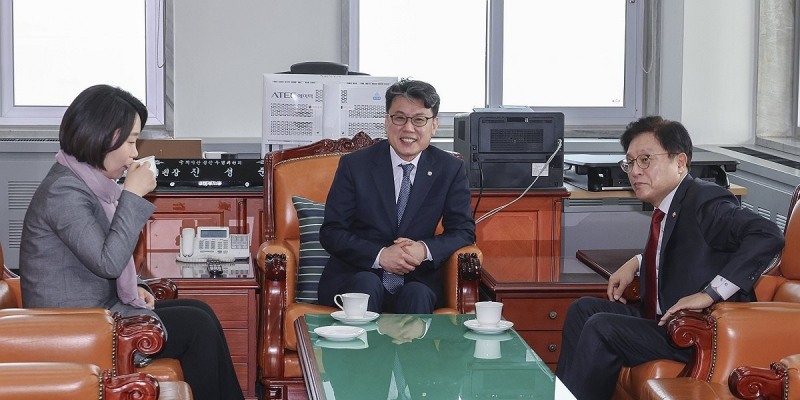 여야 추가경정 예산안 첫 협의(사진=연합뉴스)