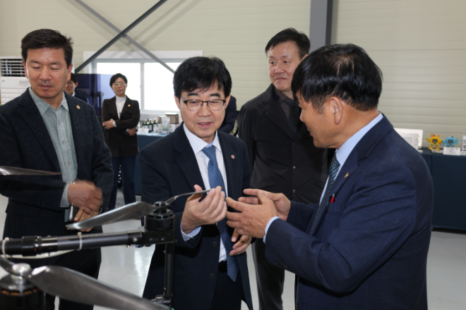 소진공 인태연 이사장, 화성 소공인 공동기반시설 방문