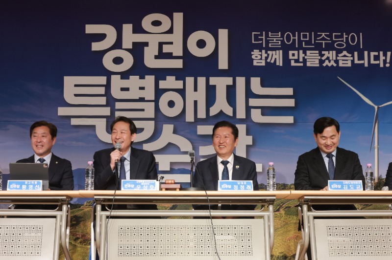 발언하는 민주당 우상호 강원지사 후보(사진=연합뉴스)