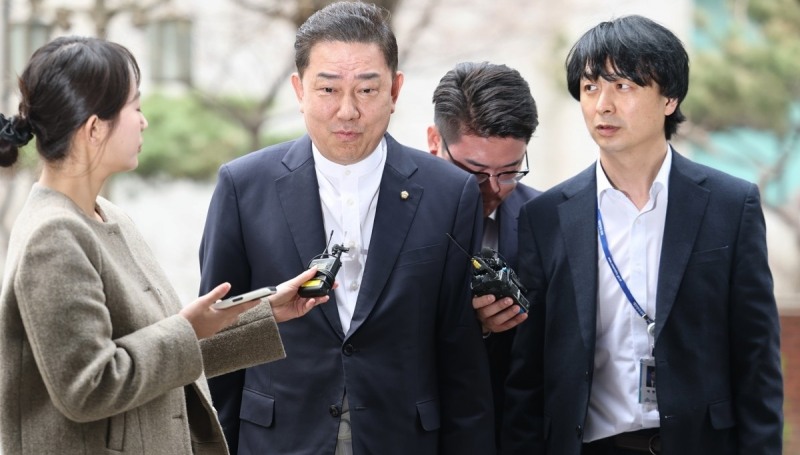 김병기 의원, 공공범죄수사대 출석(사진=연합뉴스)