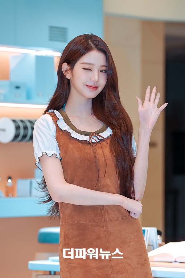 아이브 장원영, 포토월 행사