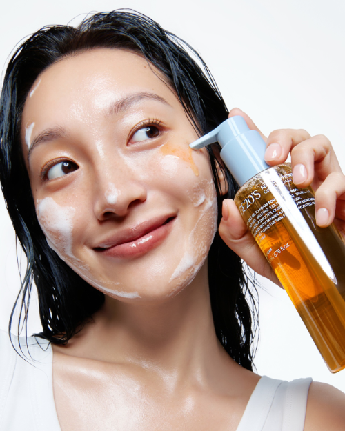 에이지투웨니스, 오일과 폼 세안 결합한 클렌저 출시