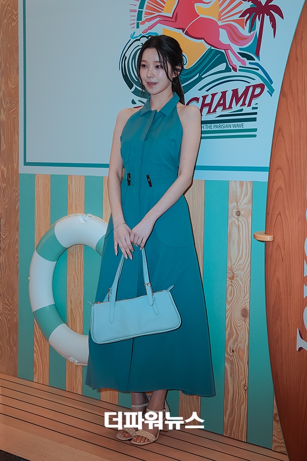 프로미스나인 백지헌, 포토월 행사