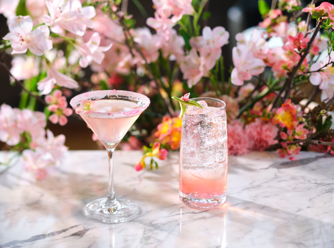 시그니엘 서울, 벚꽃 칵테일 2종.(사진= 시그니엘 서울)