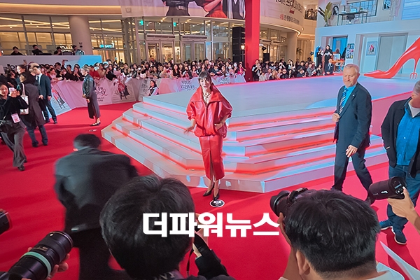 앤 해서웨이, 영화 '악마는 프라다를 입는다 2' 내한 레드카펫 행사