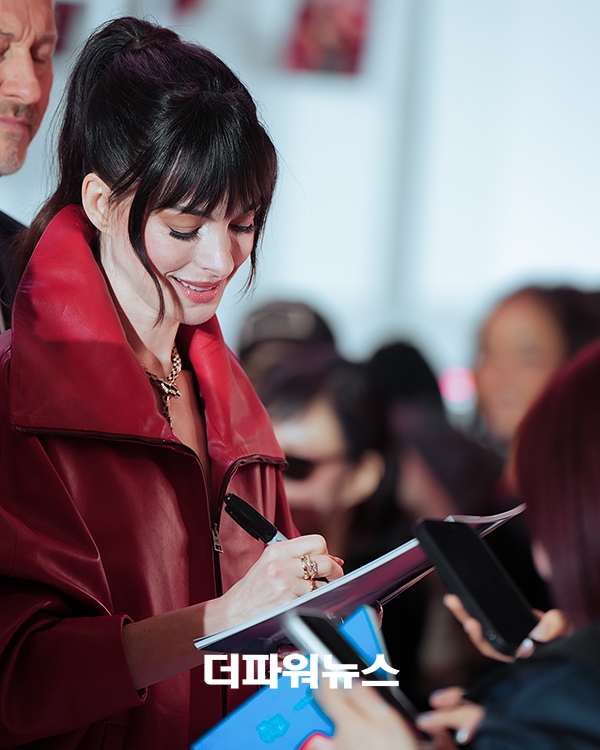 앤 해서웨이, 영화 '악마는 프라다를 입는다 2' 내한 레드카펫 행사