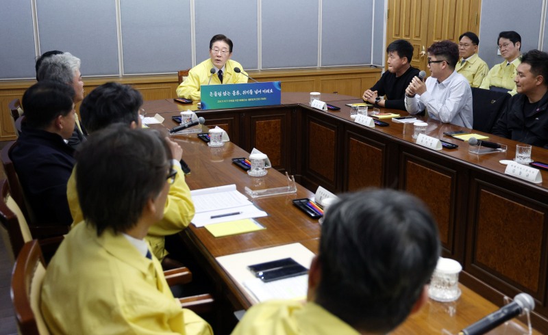 이재명 대통령, 운송ㆍ물류 현장간담회(사진=연합뉴스)