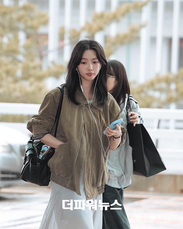 에스파 카리나, 인천국제공항 출국