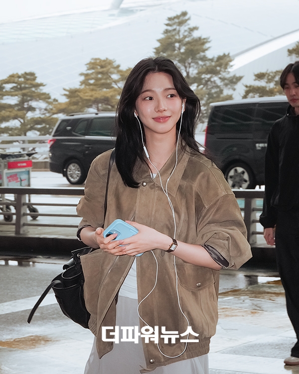 에스파 카리나, 인천국제공항 출국
