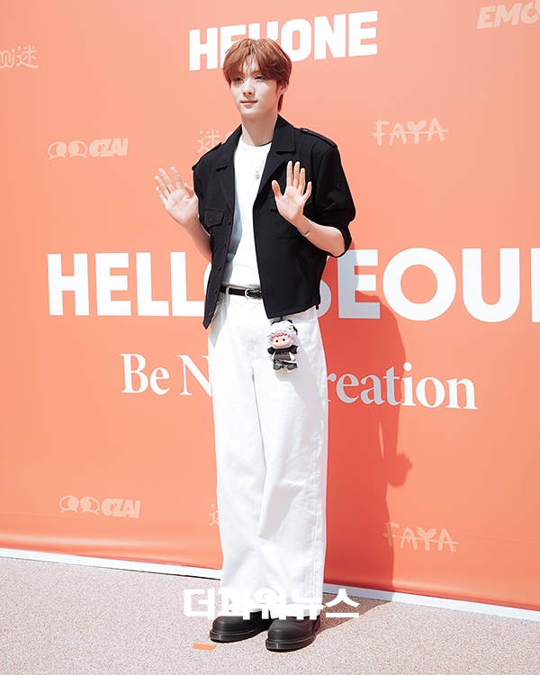 투어스 영재, 포토월 행사