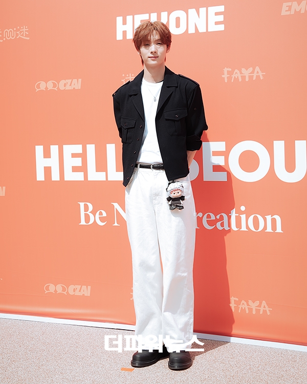 투어스 영재, 포토월 행사