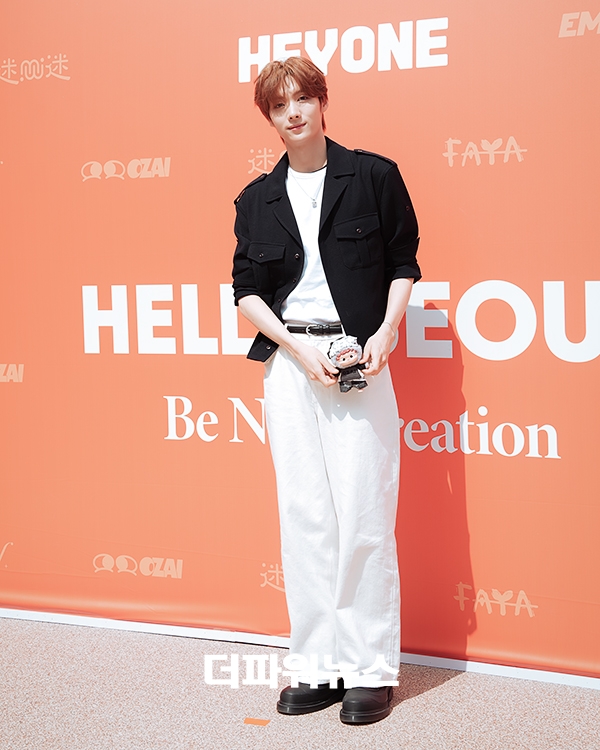 투어스 영재, 포토월 행사