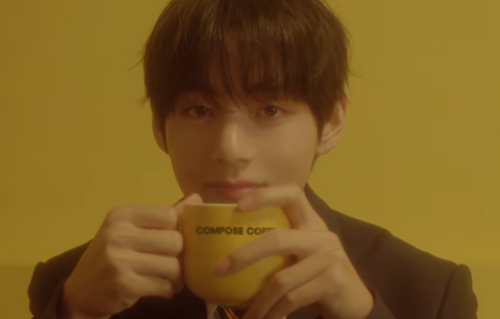 컴포즈커피, 뷔와 함께한 ‘그날 밤, 우리의 디카페인’ 캠페인 영상 5일 만에 6100만 뷰