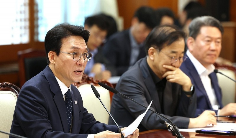 새만금 전북 대혁신TF 2차 회의 주재하는 김민석 총무총리(사진=연합뉴스)