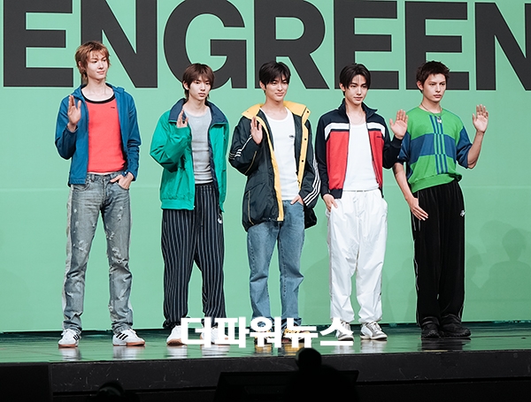 코르티스, 두 번째 미니 앨범 타이틀곡 'REDRED' 발매 미디어 쇼케이스