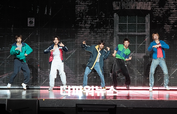 코르티스, 두 번째 미니 앨범 타이틀곡 'REDRED' 발매 미디어 쇼케이스