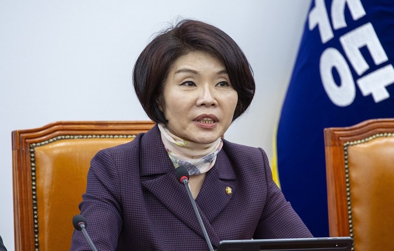 발언하는 한정애 정책위의장(사진=연합뉴스)
