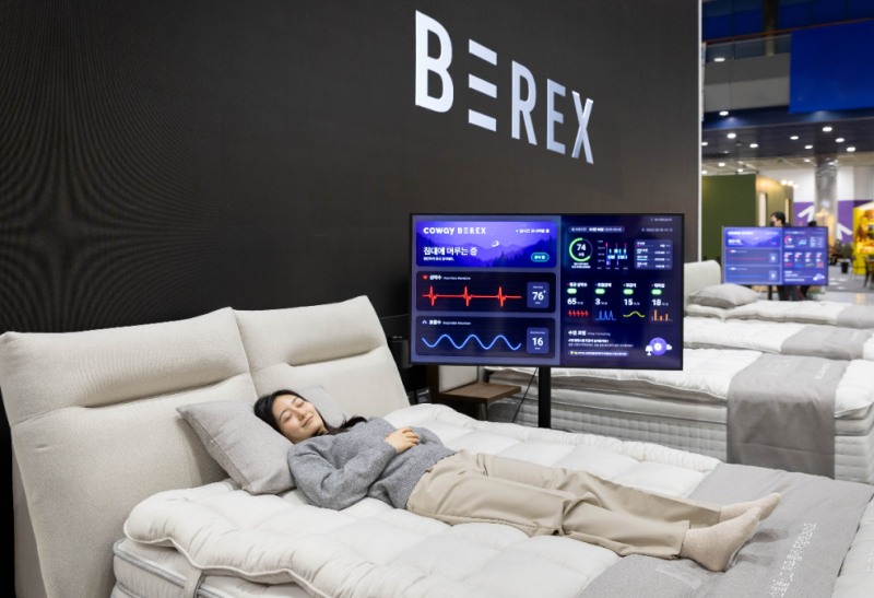 수면 분석을 진행하는 ‘코웨이 비렉스 수면센서 매트리스 S시리즈’ 사진=코웨이