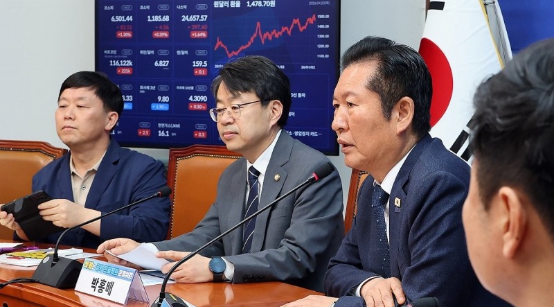 공약 발표 관련 발언하는 정청래 대표(사진=연합뉴스)