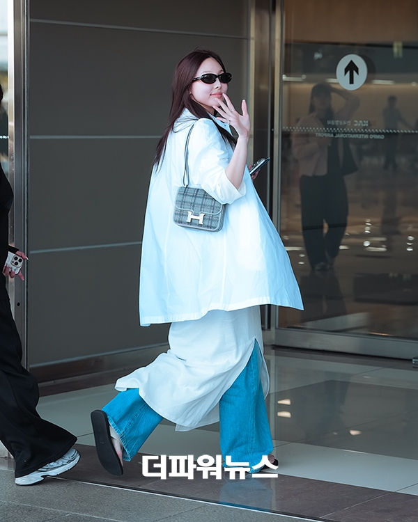 트와이스 나연, 김포국제공항 출국