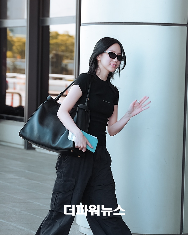 트와이스 미나, 김포국제공항 출국