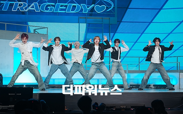 투어스, 미니 5집 'NO TRAGEDY(노 트래지디)' 쇼케이스