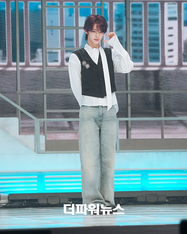 투어스 한진, 미니 5집 'NO TRAGEDY(노 트래지디)' 쇼케이스