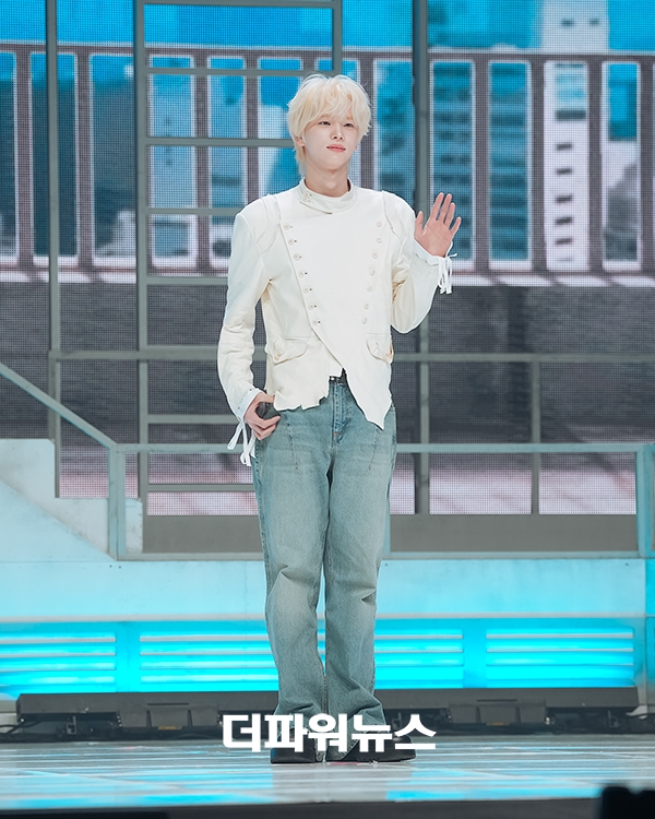 투어스 신유, 미니 5집 'NO TRAGEDY(노 트래지디)' 쇼케이스