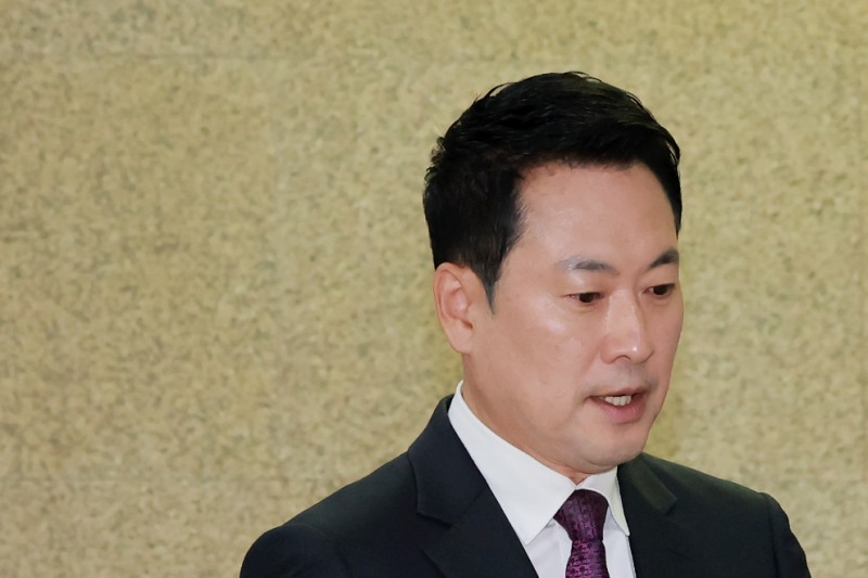 최고위원회의 참석하는 국민의힘 장동혁 대표(사진=연합뉴스)