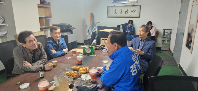 사진=강경량 강동구청장 예비후보, 재건축 현장 방문