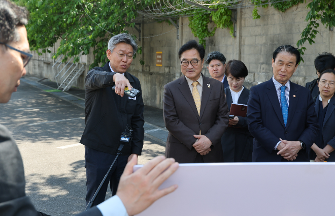 우원식 의장, 독립전쟁기념관 후보지 방문