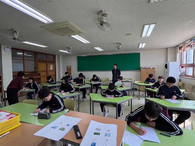 경기한국어랭귀지스쿨 선이수제 운영 사진 / 경기도교육청