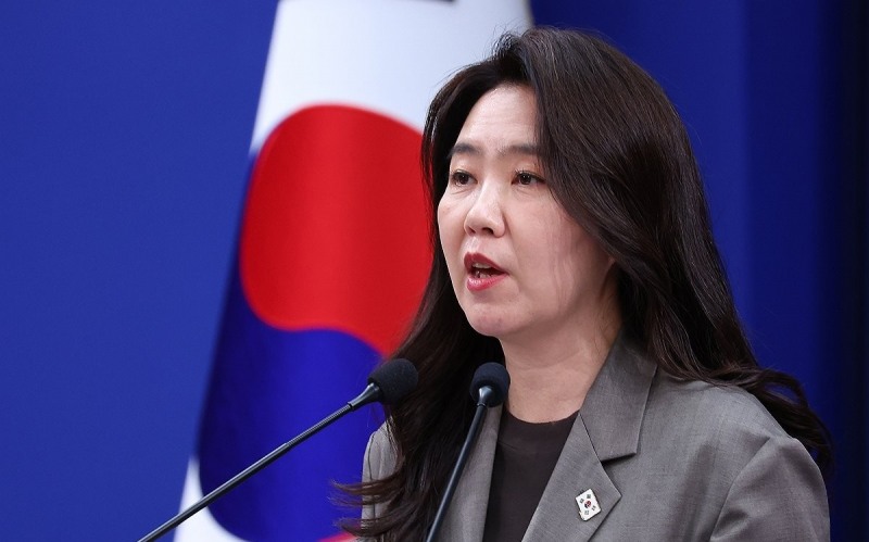 브리핑하는 강유정 수석대변인(사진=연합뉴스)