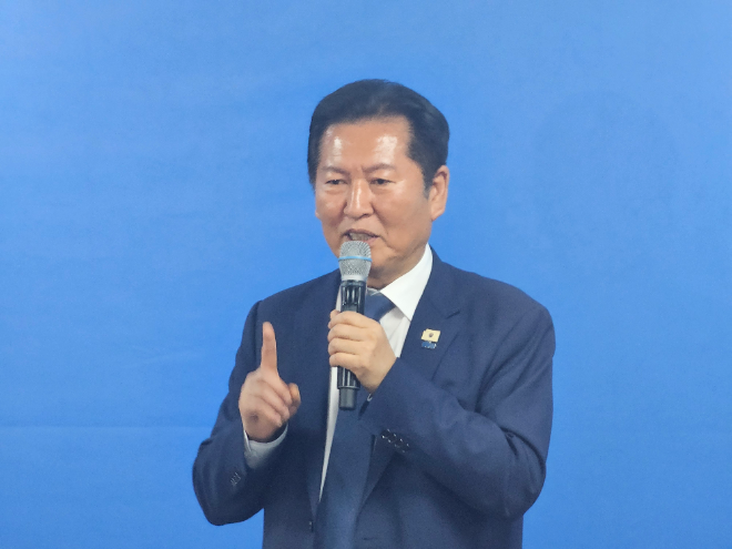 전재수 부산시장 예비후보 개소식에 발언하는 정청래당대표(사진=김지윤 기자)