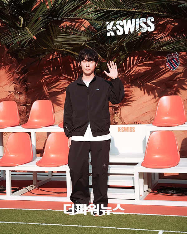 윤재찬, 포토월 행사