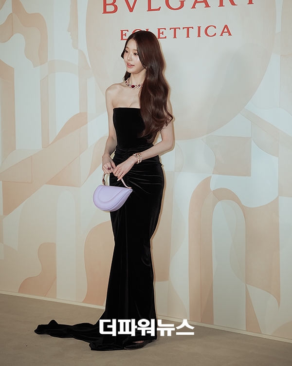 아이브 장원영, 포토월 행사
