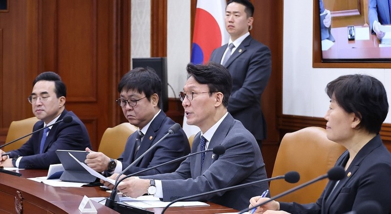 비상경제본부회의 주재하는 김민석 국무총리(사진=연합뉴스)