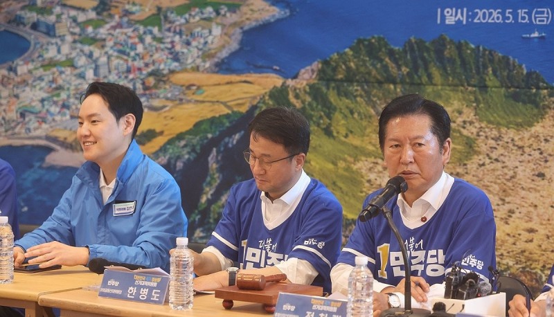 제주 중앙선대회 회의에서 발언하는 정청래 대표(사진=연합뉴스)