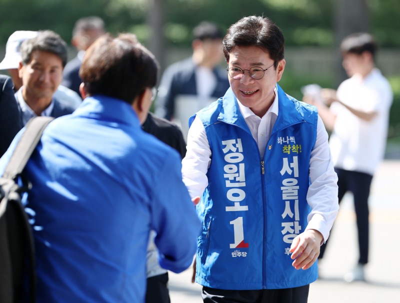 더불어민주당 정원오 서울시장 후보가 16일 서울 잠실 실내체육관에서 열린 2026서울시민체육대축전에 참석하고 있다. 사진=연합뉴스