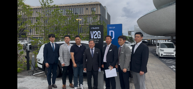 김성진 이사장 V2G 실증단지 방문 및 제주 계통운영현황 점검 전경.(사진=전력거래소)