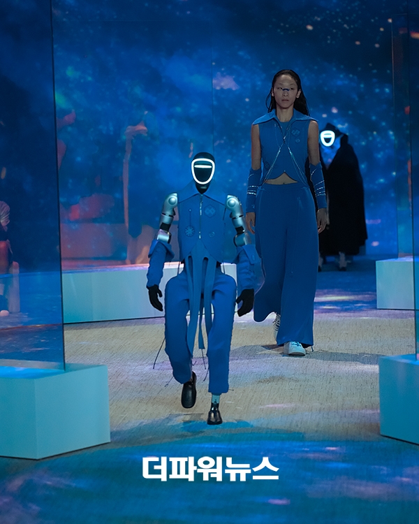 MACH33 : 피지컬 AI 패션 쇼
