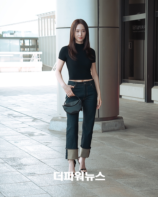 정수정, 김포국제공항 출국