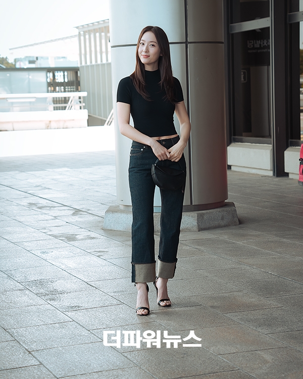 정수정, 김포국제공항 출국