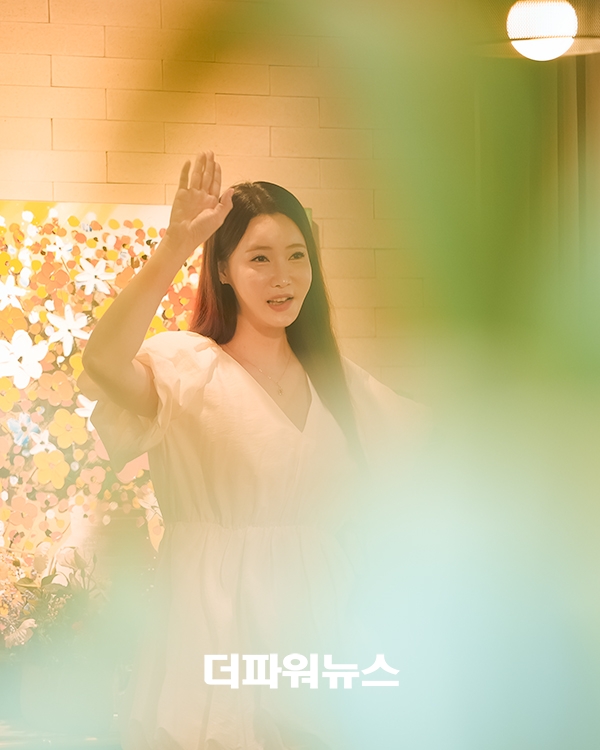 정은주, 두 번째 싱글 ‘자기야 가지마’를 발매 기념 포토행사