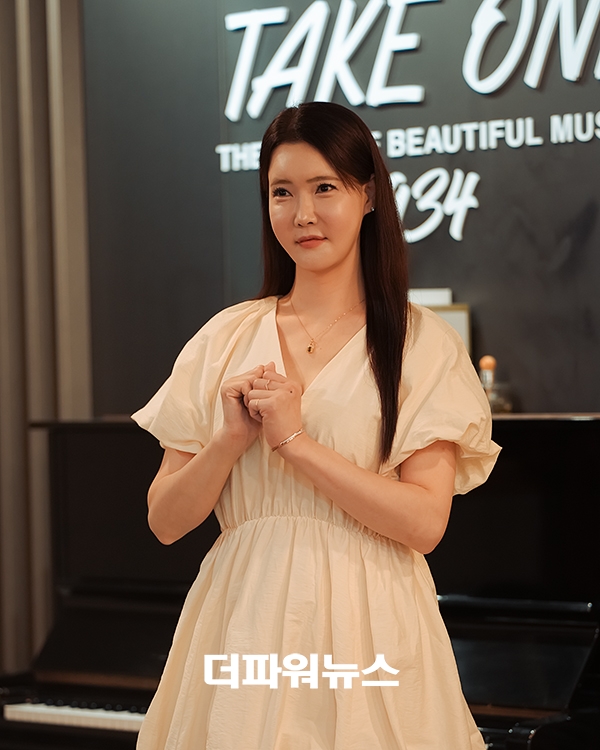 정은주, 두 번째 싱글 ‘자기야 가지마’를 발매 기념 포토행사